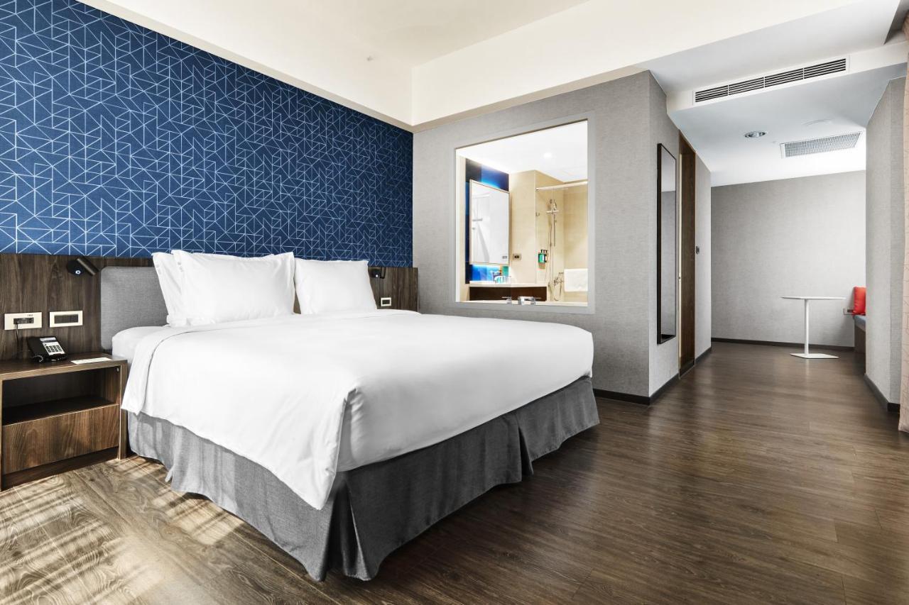 Holiday Inn Express Kaohsiung Love River By Ihg エクステリア 写真