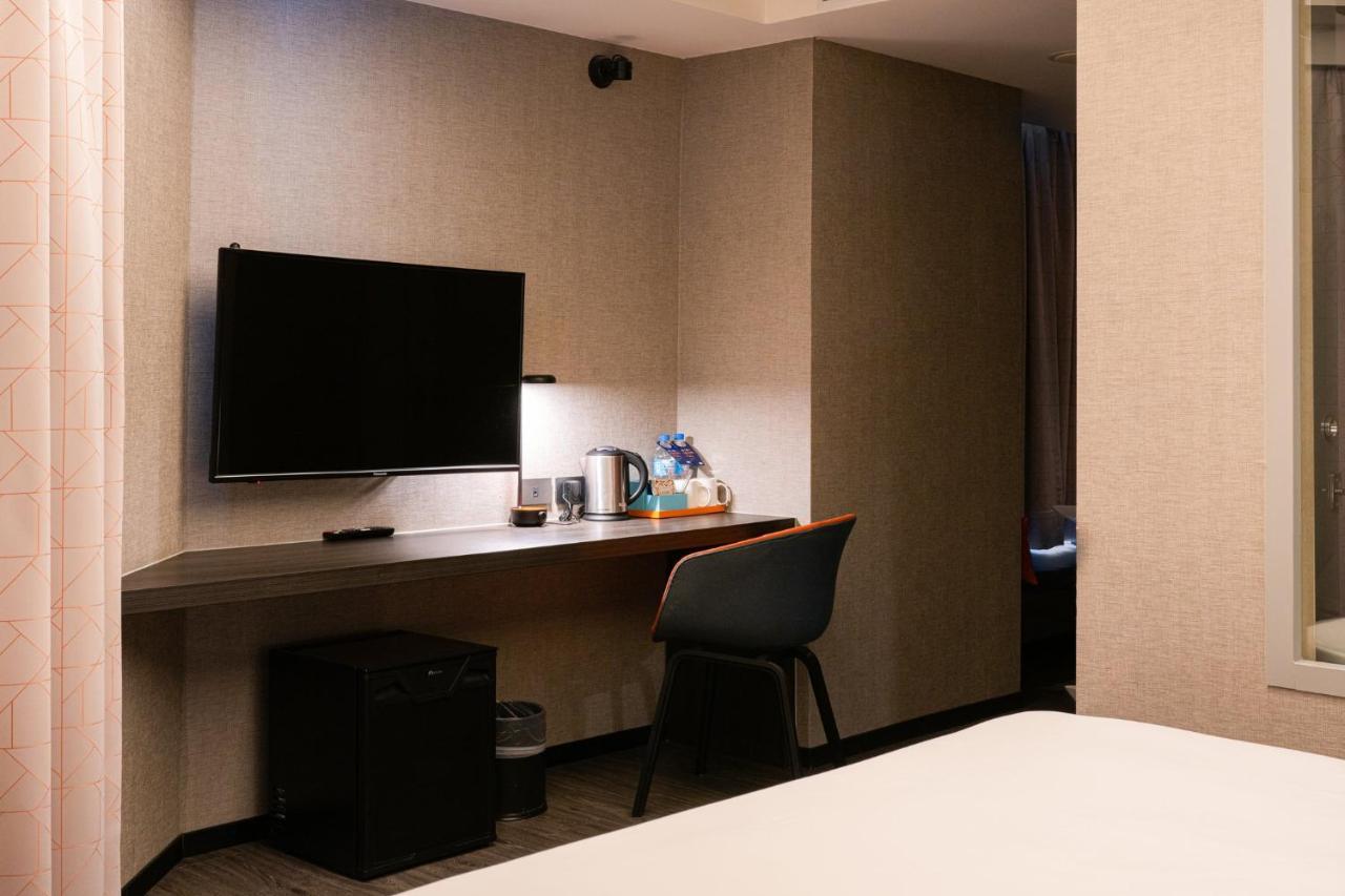Holiday Inn Express Kaohsiung Love River By Ihg エクステリア 写真