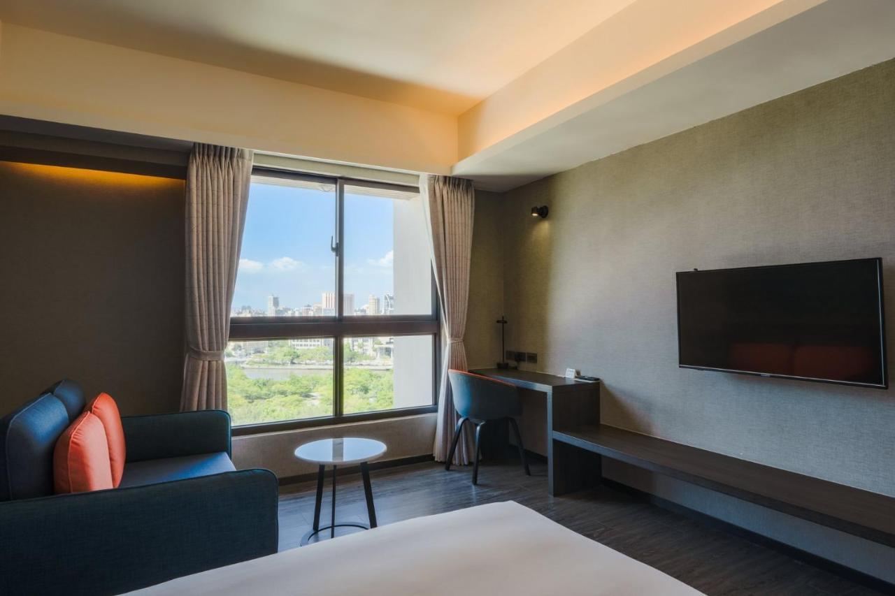 Holiday Inn Express Kaohsiung Love River By Ihg エクステリア 写真