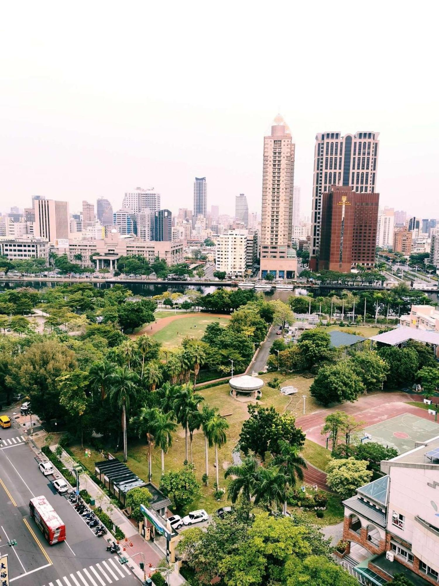 Holiday Inn Express Kaohsiung Love River By Ihg エクステリア 写真