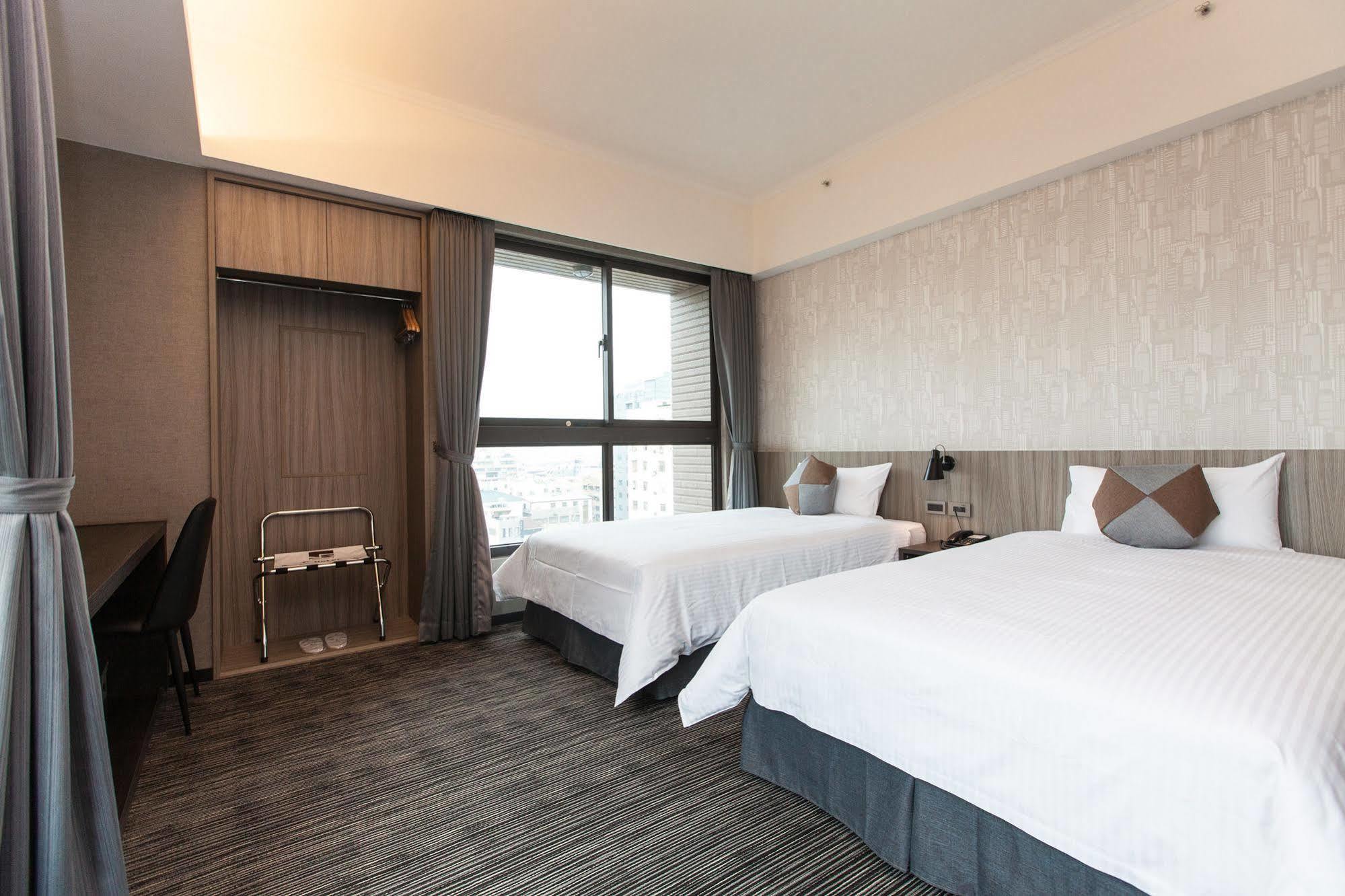 Holiday Inn Express Kaohsiung Love River By Ihg エクステリア 写真
